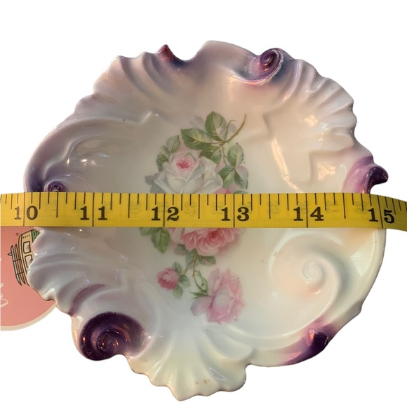 Porcelain Trinket Dish by German artist Johann Seltmann (JSV) - Picture 2 of 8